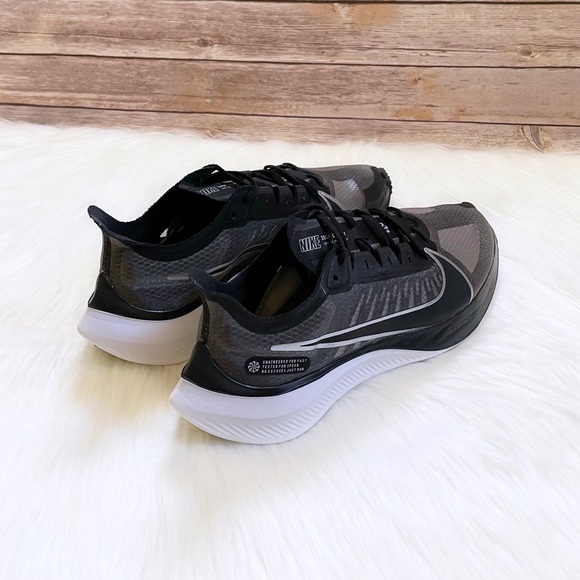 Nike Women’s Zoom Gravity - Picture 6 of 10